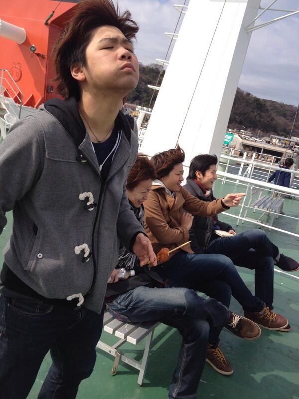 AMOLiiN's tweet photo. 人生初フェリーなう！！ はるきやばww http://t.co/irl5e39wOj