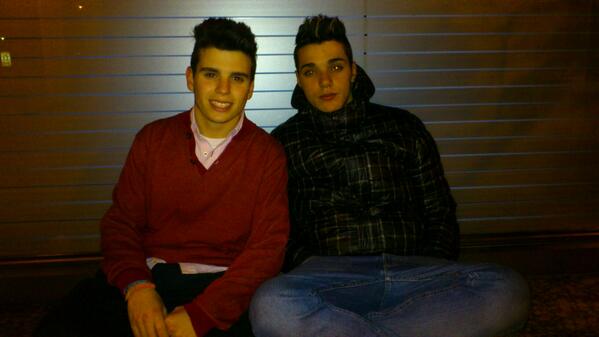 JaviCBM's tweet photo. Buena nochee cn mi hernanito @juli_hm9 http://t.co/e0sI8lHgLa