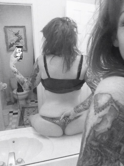 Set me on the counter and mess up my hair ~ let's make a night of it. http://t.co/fpBtfwOUAs http://t<a href="/tag/lovemylovin"class="tags"><span>#lovemylovin</span></a><a href="/tag/princessblix"class="tags"><span>#princessblix</span></a>
