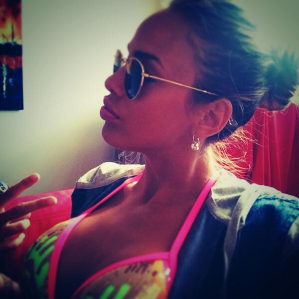 VLawrens's tweet photo. ⭐️3⃣4⃣ http://t.co/A6tDMBEWuX