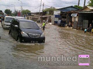 BolangYahoo's tweet image. Daan Mogot kebanjiran parah nih