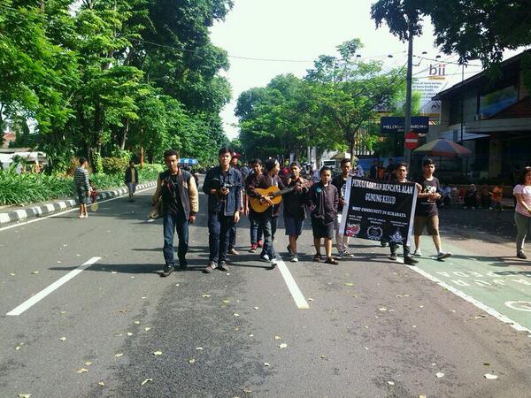 Maaf anggota kita ga ada yg dateng "<a href="/BlinkCorp_SBY/">blink-182 Surabaya</a>: Pasukan <a href="/BlinkCorp_SBY/">blink-182 Surabaya</a> x <a href="/AVAregionalSBY/">Army Of Angels SBY</a>  peduli korban G. Kelud "