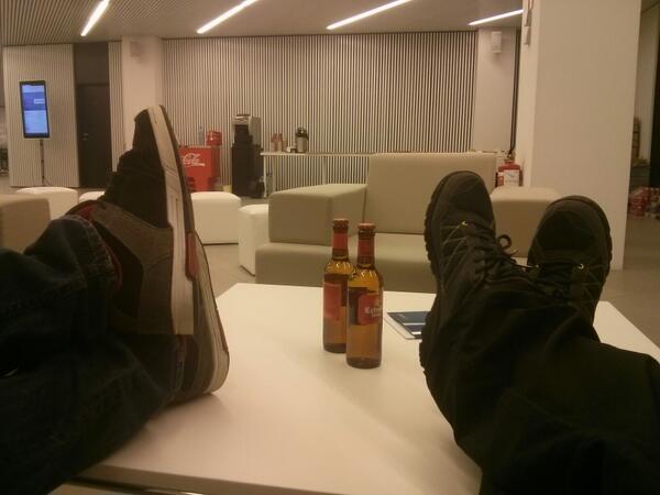 lepetitbernat's tweet photo. Hi teams! How are you going? We finished and now it's time to relax. #hacktheride http://t.co/XQA96ua17i