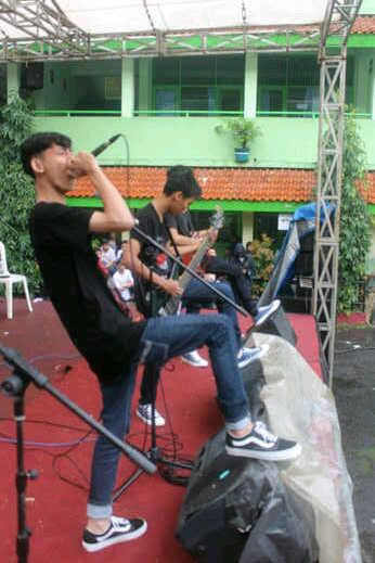 SCIENCE FROM SCHOOL tweet media