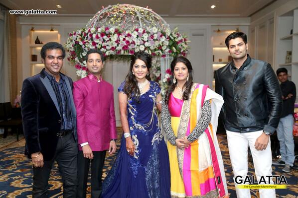 galattadotcom's tweet photo. @talk2ganesh at #VJRamya &amp; #Aprajith Wedding Reception! More pics http://t.co/G5HUVkdPZE #Galatta http://t.co/MYs7JcA17x