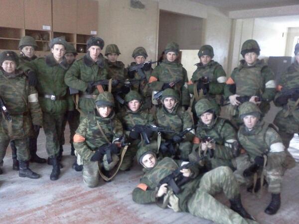 RomDekal's tweet photo. С Праздником тех кто служил, служит и кому это предстоит http://t.co/3dVqZh7P5l