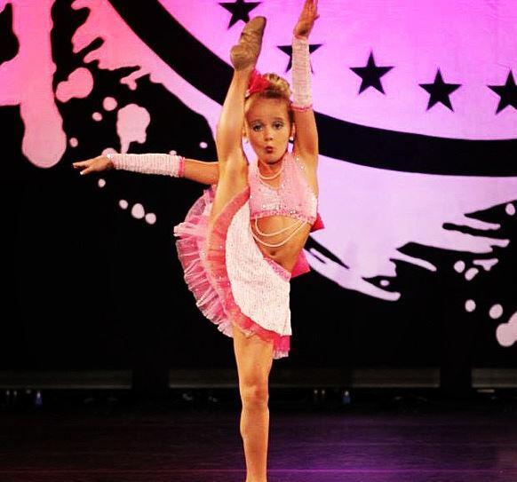 PerffDancers's tweet photo. Day 8 fav costume: Jessalyn Hall's '' good girl '' http://t.co/hasl08ZX1E