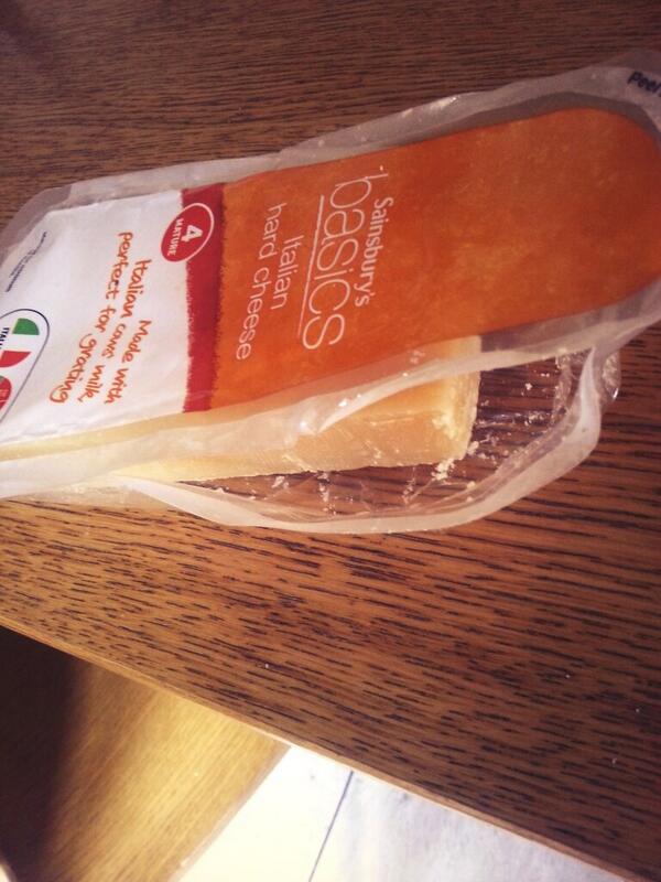Someone forgot their doggy bag.. <a href="/sullivansdub/">James O'Sullivan</a> #saturdaynighttragedy