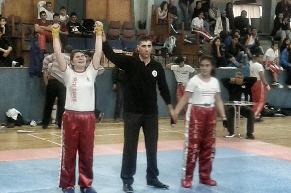 umutfightcenter's tweet photo. Kübra AKSOY Kick Boks ege şampiyonu olmuştur. http://t.co/IMXEQcuDeT