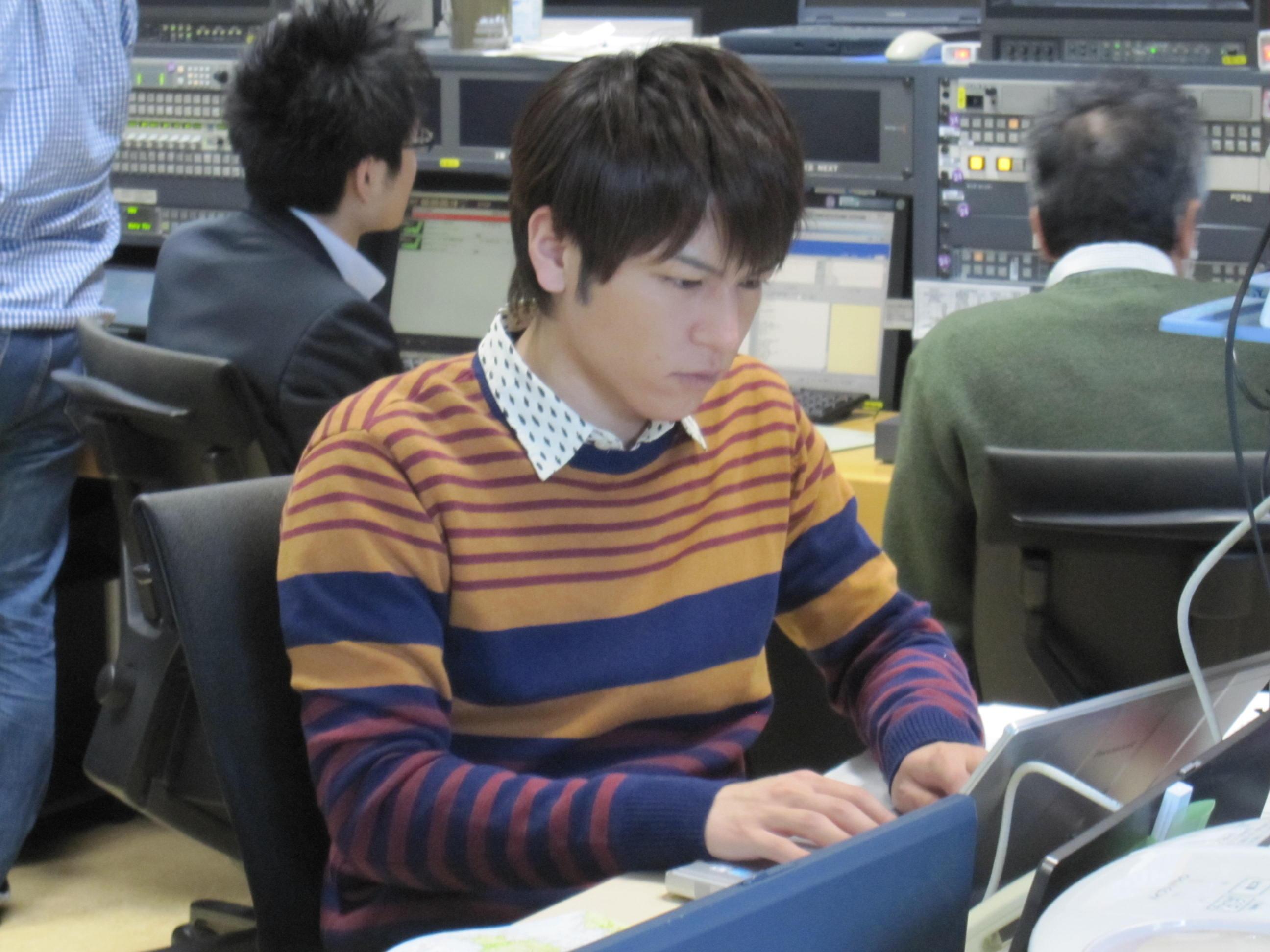 コぉーガ モぉーモ 結構イケメンやったのに 速報 日本テレビ系列の スッキリ などに出演している 気象予報士の派遣社員 武田恭明容疑者 32 を淫行罪で 逮捕 神奈川県海老名市の女子中学生 14 に 18歳未満と知りながらみだらな