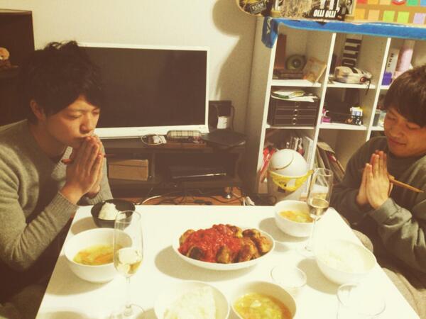 FtKs00's tweet photo. いただきます
受験おつかれさん！ http://t.co/AyOB93rtEJ