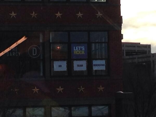 TeamRockstar13's tweet photo. @TeamRockstar13 @giraffejane @ColleenFisher1 team rockstar is rocking!!! http://t.co/E7JAOtjeWh
