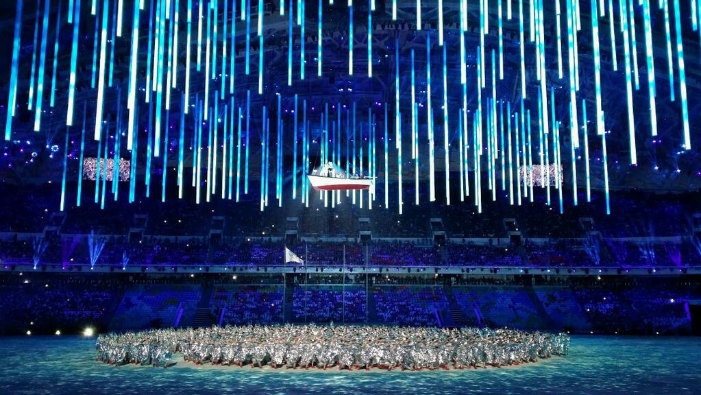 A sparkling ocean #closingceremony http://t.co/wpKEhbMyAw
