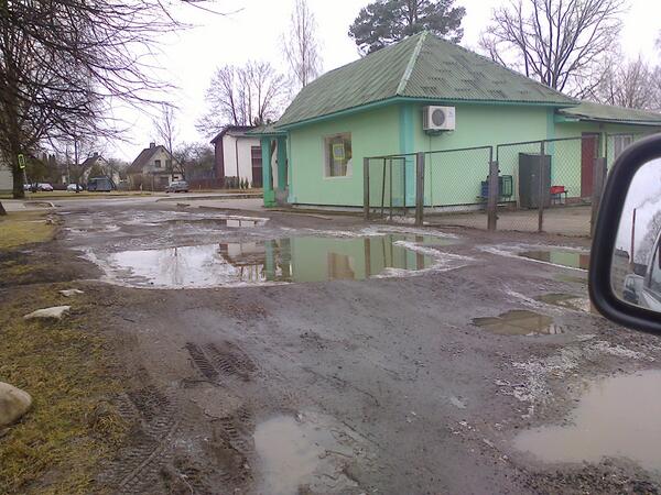 Labs pagalma ceļš man Siguldā, ar vieglo mašīnu netiek cauri, vienīgi ar traktoru. Tas reāli Aizrauj! :)