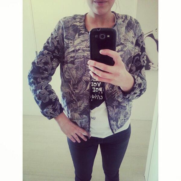 NotonTuesday_'s tweet image. De bomber 2.0 nu op de blog notontuesday.com/bomberjack/ #bomberjack #modemusthave #voorjaar #trend #notontuesday #blog