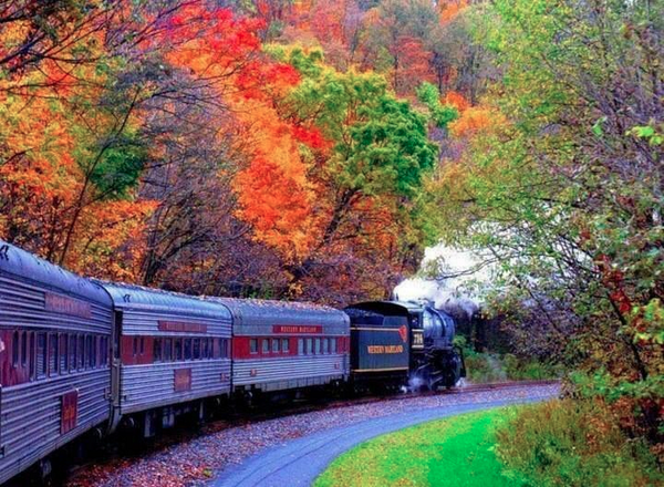 PamelaSavesU's tweet photo. #wearethepeople This is the RV Train as it winds  through all of this to YOUR Town ! Look at the Beauty RV will bring http://t.co/G2IP0H7pYr