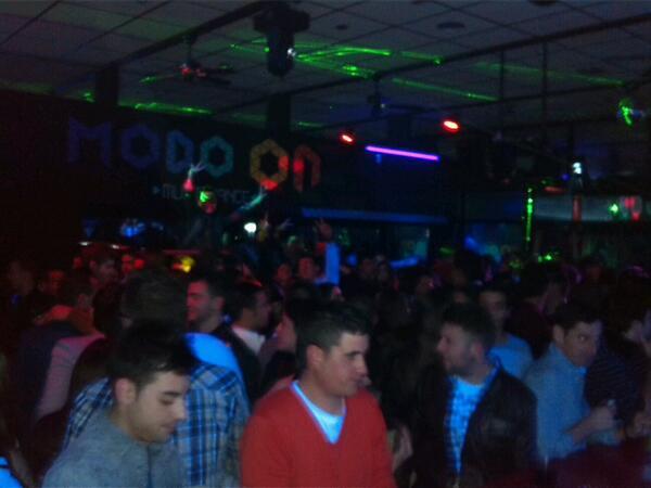 Pub_Modo_On's tweet image. Muchisimas gracias a todos por acompañarnos en este Sábado tan especial, preparando el proximo Viernes y Sábado :D