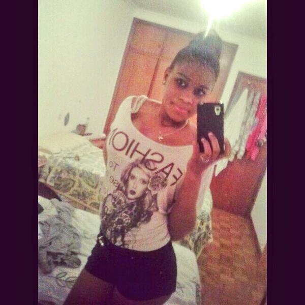 Alexia0226's tweet photo. Aquii De NuevO ! http://t.co/vn4oYdx6In