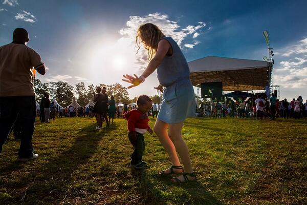 operaforchange's tweet photo. @bobcollymore Congratulations on a fantastic success #SafaricomJazzFestival -  our favourite shot of the day http://t.co/rokRlUMfcA