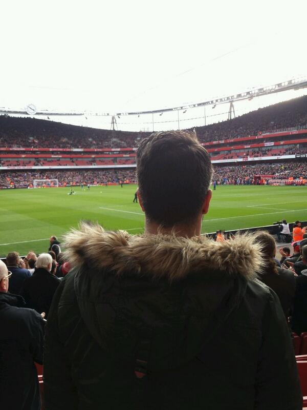 Hugodv24's tweet photo. Partidazoooooo ayer arsenal 4-1 sunderland http://t.co/2kzv5epaEp