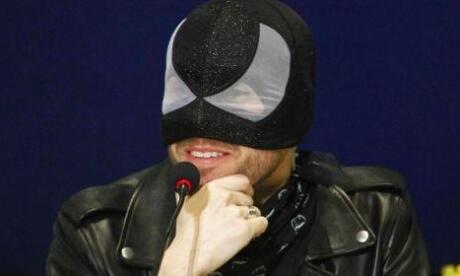 Il bassanese in maschera notizie.bassanonet.it/attualita/1555… @BloodyBeetroots @bassanonet #bdg #bassano #bloodybeetroots