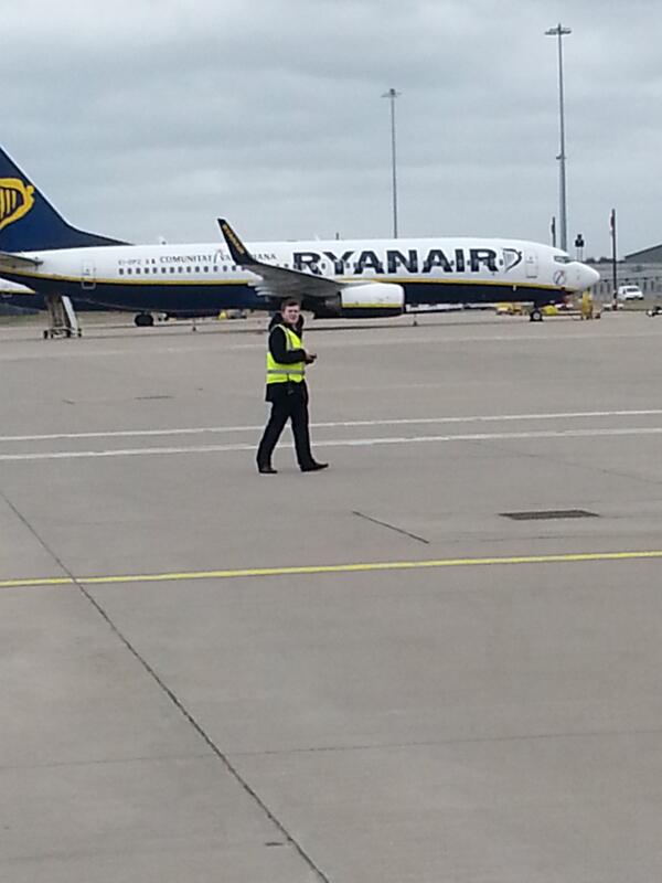 DanFosterPR's tweet image. ... meanwhile @ZeeMan95 is looking a bit wind swept!