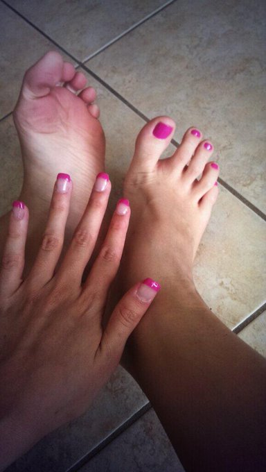 Fresh nails :) can't wait to show them off In some clips #teaser #footjobs #handjobs @RobertMorganxxx<a href="/tag/teaser"class="tags"><span>#teaser</span></a><a href="/tag/footjobs"class="tags"><span>#footjobs</span></a><a href="/tag/handjobs"class="tags"><span>#handjobs</span></a>