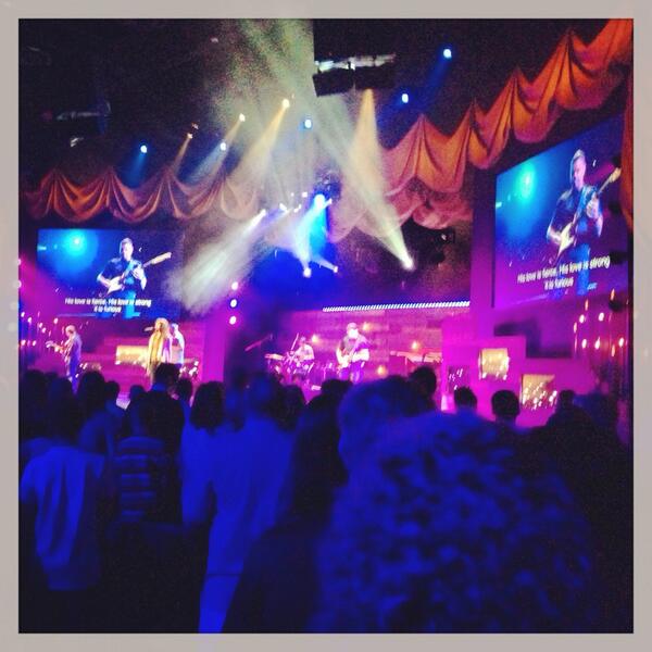 ChrisDeeW's tweet photo. Home is where the church is...🙌☝🙏 #pc3 #portcitychurch #mychurch @portcitychurch http://t.co/mubmVnssR2