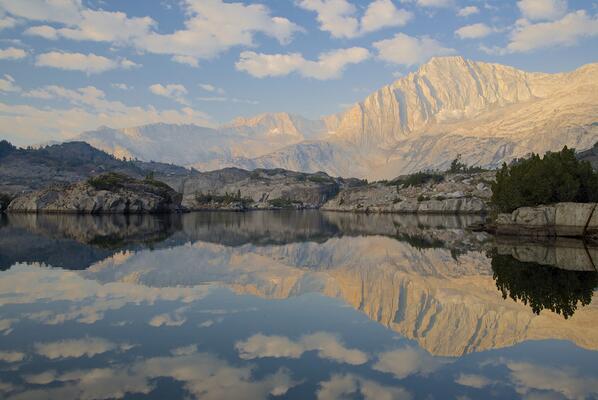 PhotogenicIMG's tweet photo. North Peak and Shamrock Lake, 20 Lakes Basin, Hoover Wilderness: http://t.co/hlUyyKaDZh http://t.co/HIOrJVvL6j