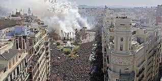 VlcPostureo's tweet photo. Que temble València que dema si que si #Falles2014 http://t.co/0prDXQauZ9
