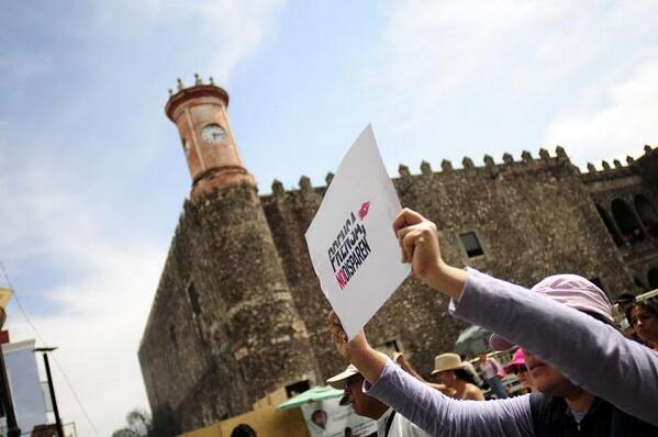 NoDisparePrensa's tweet photo. Cuernavaca, Morelos. #PrensaNoDisparen 
Que el Estado mexicano asuma su deber de garantizar la Libertad de Expresión http://t.co/h4ndfB4PLJ