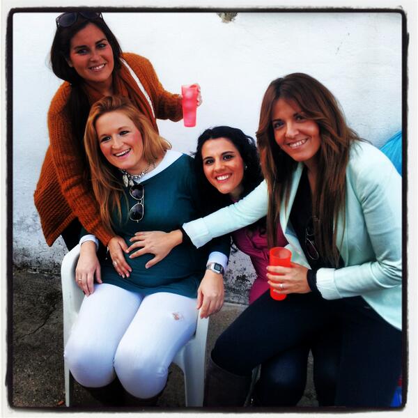 tamaracove's tweet photo. Buen domingo! @yedive85  @sandramachadop  #panzota #cumple :) http://t.co/HVN96G2iIZ