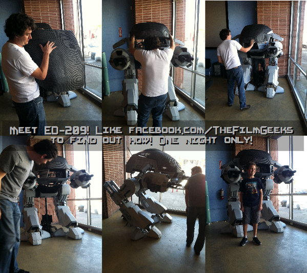 HIFilmFest's tweet photo. Meet #ED209, with creators from @Ghostlight! Part of #OurRobocopRemake! Tonite only! Like http://t.co/McruBYNxwM http://t.co/0CDKlXFivt