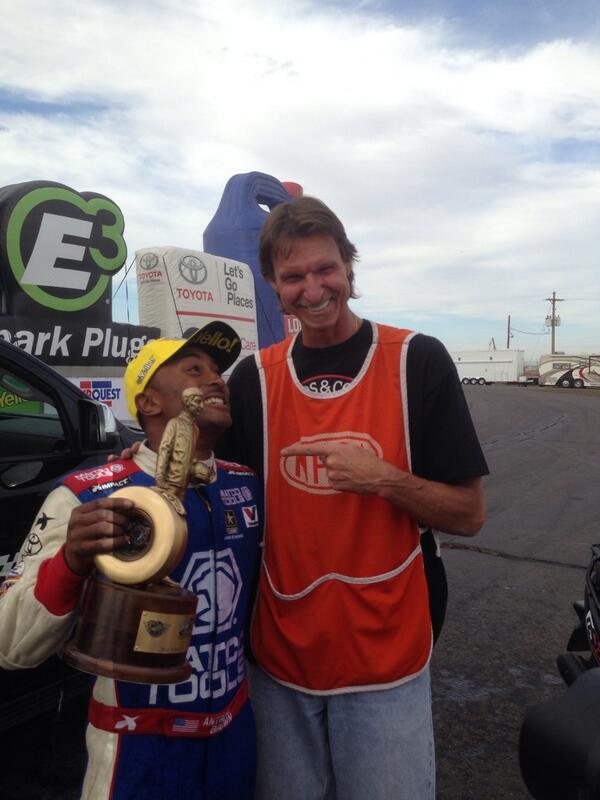 #WinOnSundaySellOnMonday @matcotools with @RJ51Photos @RaceWildHorse. #Wally #220 #OneTeam #BigUnit #K #HOF