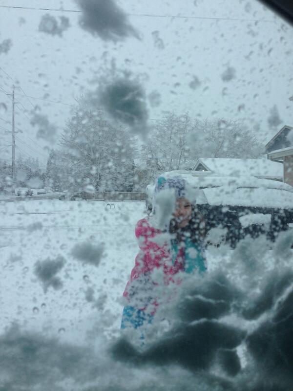 Qheffner17's tweet photo. #snowday #getblasted http://t.co/9UKjXPH0vP