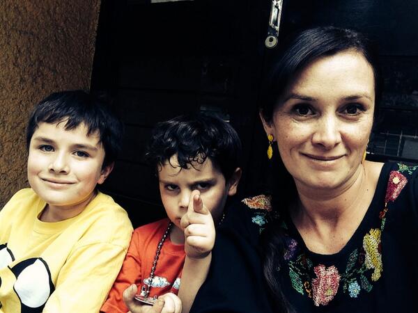 NoraNega's tweet photo. Disfrutando a mis niños!! http://t.co/5ylI2mz0BA