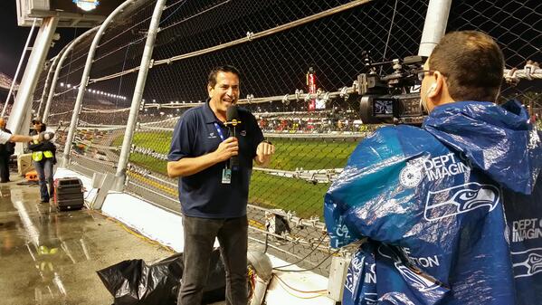 Kique67's tweet image. Sintiendo la velocidad de @NASCAR como solo @FOXDeportes sabe @GregGelbr @NelsonVignolles #reallyfast @daytona