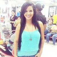 KarinaHidalgoRo's tweet photo. "@kariinatiik: #EspecialDIcons D @KarinaHidalgoRo 27/30 http://t.co/hWDWatsRbH"esa fotito cuando me puse extensiones jajajajajajajjajaja