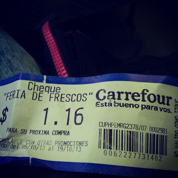 luckymagna's tweet photo. Encontrar un cheque de $1.16 para la Feria de Frescos en mi bolsillo #Carrefour #EstáBuenoParaVos #NoVálidoComoTiquee http://t.co/Zeo1PAdTfS