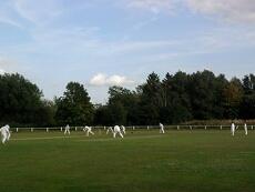 Blindley Heath Cricket Club joins twitter. If you want to play in 2014 pls contact us. Pls RT #cricket #surrey