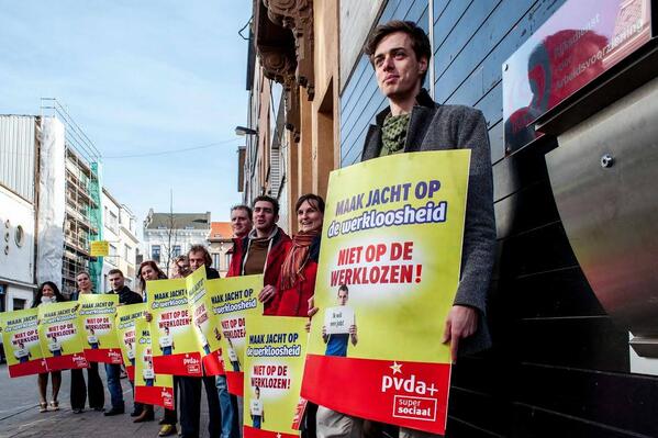Jossp1's tweet photo. Maak jacht op de werkloosheid, niet op de werklozen. Goede slogan van onze Belgische kameraden! http://t.co/uhvDGyVCLC