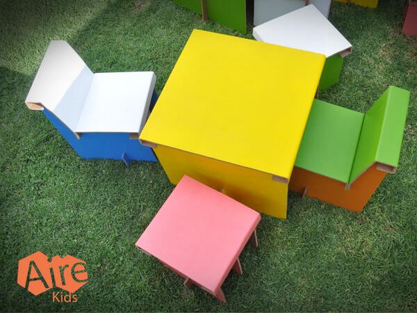 cesarantunesAI's tweet photo. Muebles #ecológicos infantiles de #cartón corrugado, resistentes, livianos y 100% #reciclables mira @FedericoCroce http://t.co/Xx6vLDp4ju