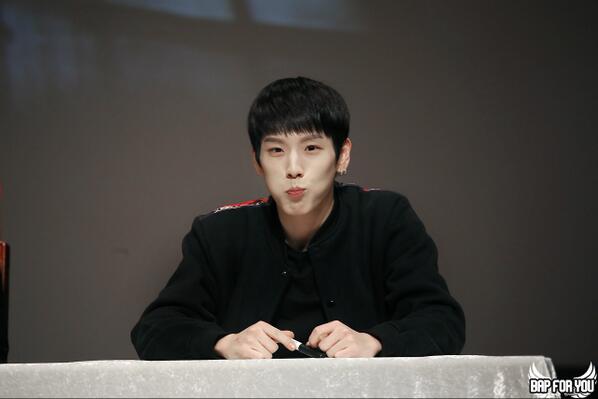 BAP_Vault's tweet photo. [FANTAKEN] 140220 Himchan @ Uijeongbu Fansign (cr: BAP_FOR_YOU) *Do Not Edit* http://t.co/UhzwqbD2ND