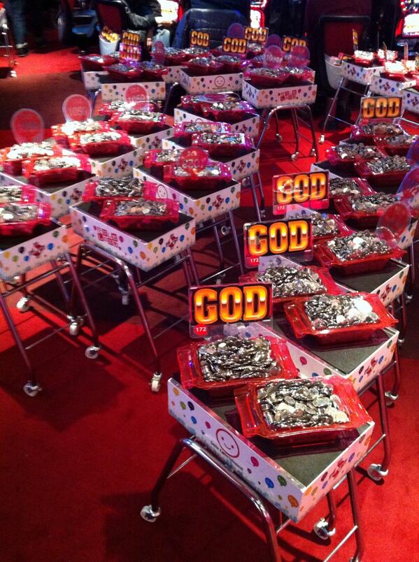 友達の小野さん Sur Twitter 撮影帰りにハーデス様初打ち 同行してくれたスタッフの方 2人がgodを2ずつ揃えたり 万枚オーバーが数台あったりと 完全にホールがお祭りになってました 肝心の僕は 初当たりがプレミアムオブハーデス というミラクルなどで小勝ちでした