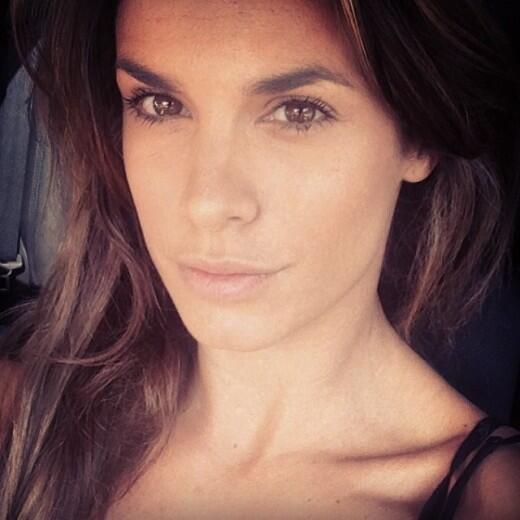 ElisabettaCFans's tweet image. Elisabetta Canalis #castingday #light #natural #makeup ! Sara' quello vincente? @CastawayStudios @JustElisabetta