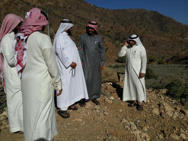 mbalrith's tweet photo. المجلس يقف على شكاوى المواطنين http://t.co/ESOlxqNqC9