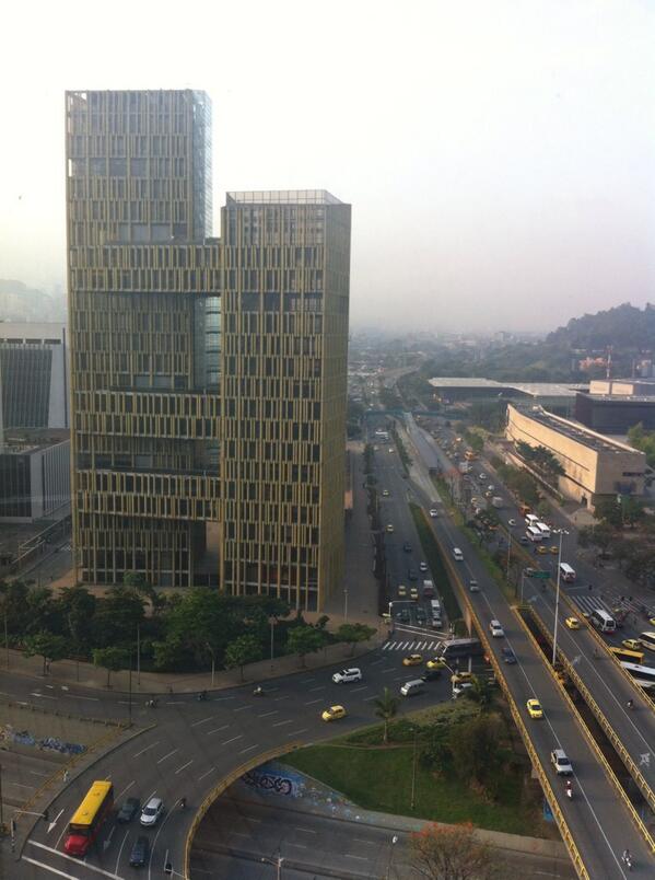 anacaro1984's tweet photo. Orgullosos de nuestra ciudad #welovemedellin http://t.co/YCwMwLvI2F