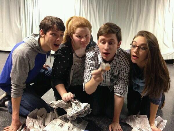 ChrisBelling's tweet photo. The staff of Robbin' Hood looking for Jessica Cranshaw's talent. Hint: they won't find it http://t.co/Y6lKipWbly