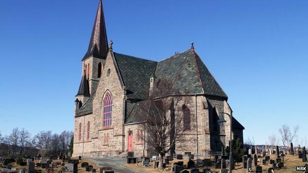 BBCMonitoring's tweet photo. A priest in Norway says his wallet and phone stolen during a Sunday service #NewsfromElsewhere http://t.co/9hP9JWyMhF http://t.co/qpoHuiA26H