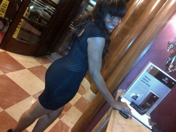 ShillaBaby's tweet photo. HBD 2one of prettiest lady i know! Wish d u Poshest day Eva! Luv u muchos! @PoshEB http://t.co/nJfw8MQIiI